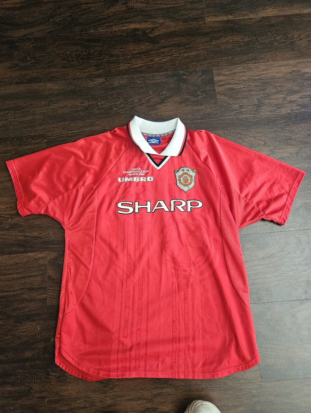 MANCHESTER UNITED F.C. 1999 CUP FOOTBALL SHIRT JERSEY VINTAGE SIZE XL RED UMBRO